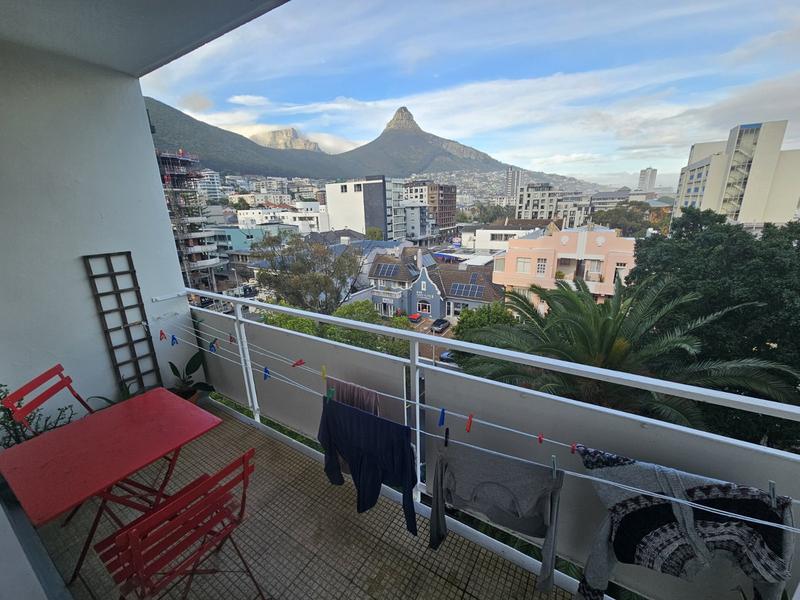 2 Bedroom Property for Sale in Sea Point Western Cape